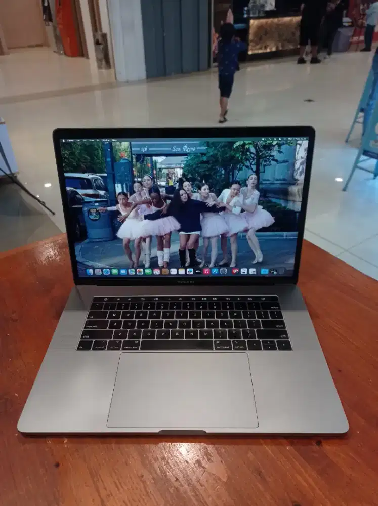 Macbook Pro Retina 15 inch 2018