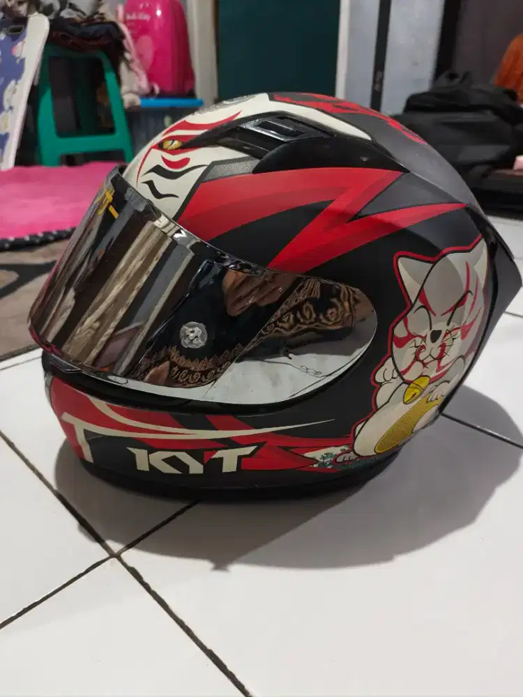 helm full face KYT r10