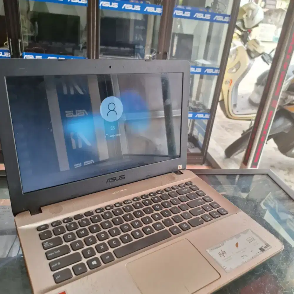 Laptop Asus X441B AMD A6-9225 | RAM 4 GB HDD 1000GB Gaming standar