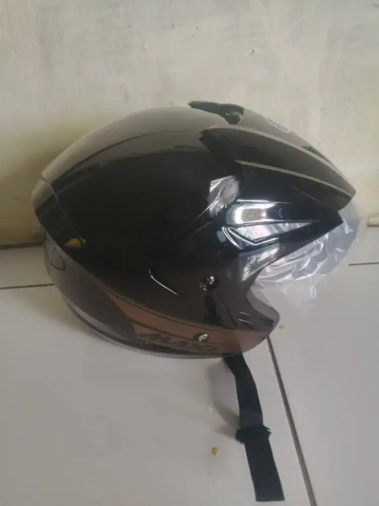 Helm bawaan motor Yamaha NMAX original