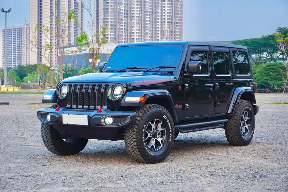 Jeep Wranger RUBICON 4 Doors 4X4 (JL) 2022 SUV Hitam Terawat