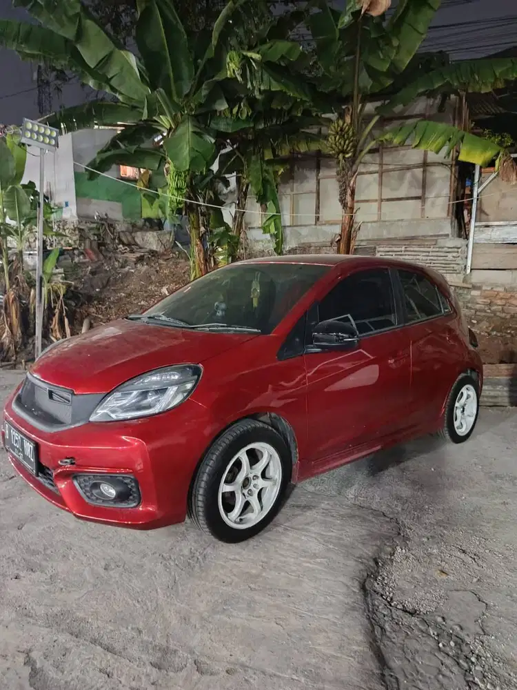 Honda Brio rs 2016 at warna merah