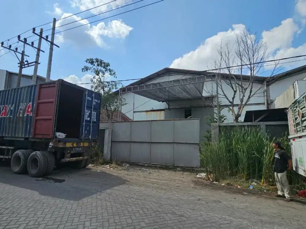 Osowilangun Permai Gudang Siap Pakai. Lantai Cor Beton