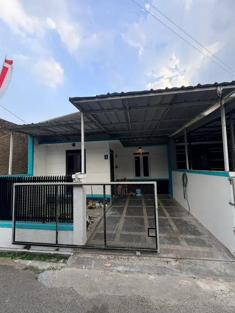 Dijual rumah dalam komplek
