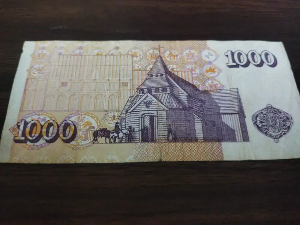 Jual uang kertas 1000 island dan koin 1 poundsterling