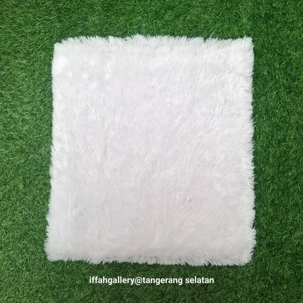Alas Bulu Rasfur Putih Lembut Bersih Normal Siap Pakai