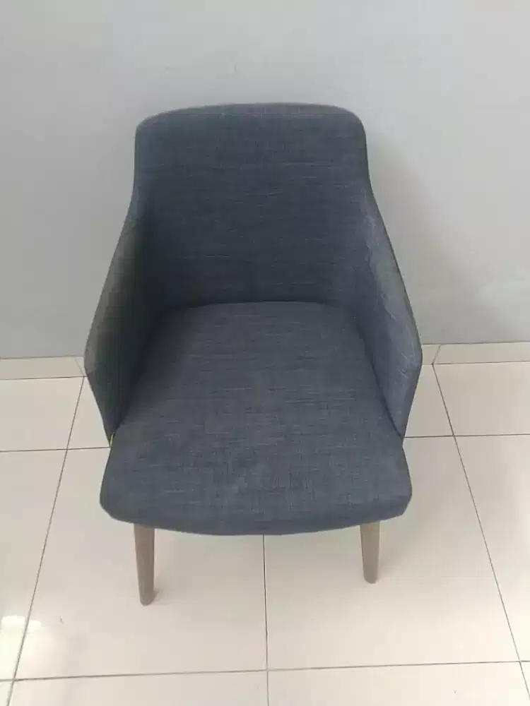 Kursi Minimalis