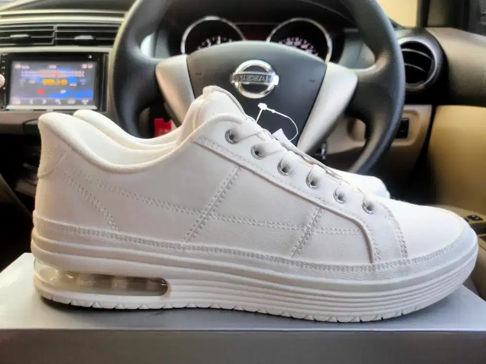 ( BARU )Sepatu Skechers Mark Neson Sup Air Jettz White Size 43 ORI MAP