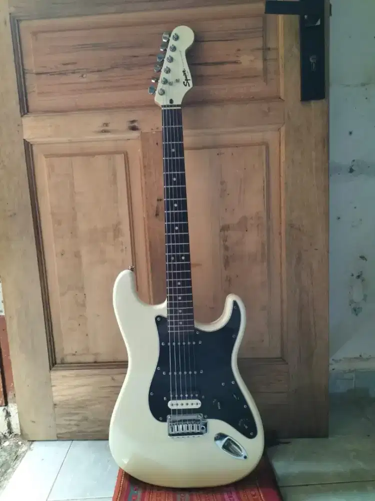 Squier stratocaster contemporary HSS