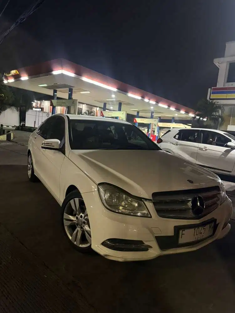 Mercedes-Benz C200 2013 Bensin