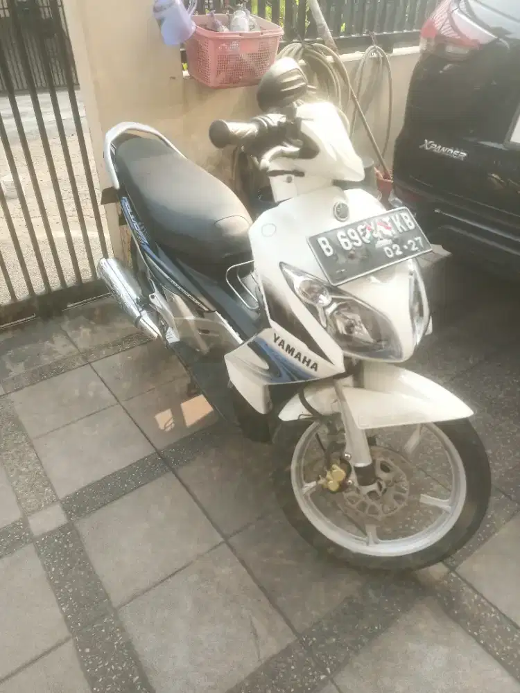 Nuovo z 2007 ais Warna Putih