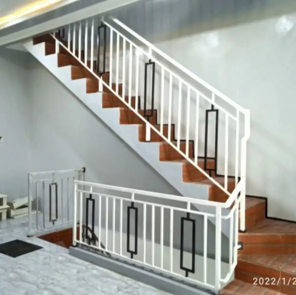 Railing tangga minimalis