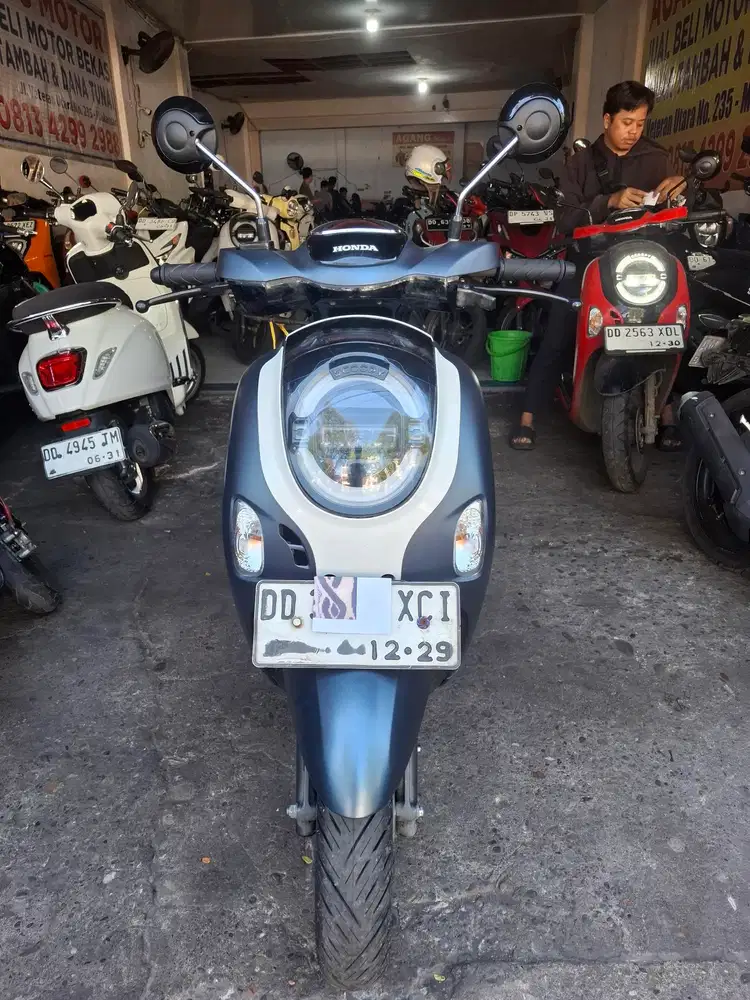 Honda Scoopy 2024 Biru Putih