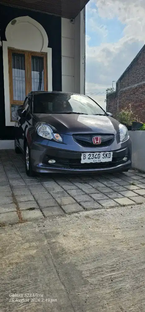 Honda brio 1.2 e satya mt 2015