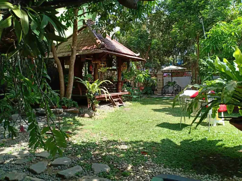 rumah mewah Solo kerten jajar dekat fajar indah colomadu UMS Solo Square