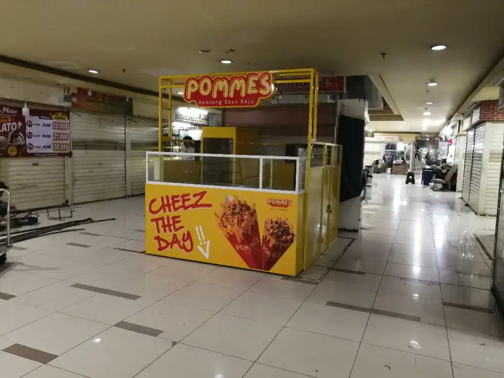 Dibutuhkan Karyawati Kedai Makanan