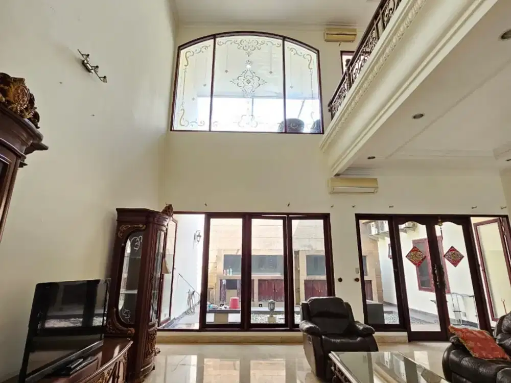 Rumah Mewah Design Mandiri di Pondok Hijau Golf Gading Serpong Luas 300 Meter