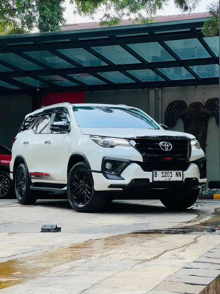 Toyota Fortuner VRZ TRD Matic