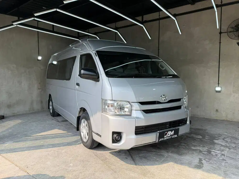 HIACE 2.5 COMMUTER 2018 ( UPGRADE )