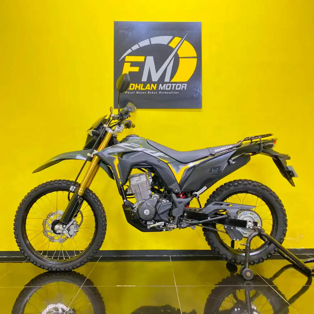 Honda CRF Tahun 2024 Km Super Low Kunci Lengkap like new