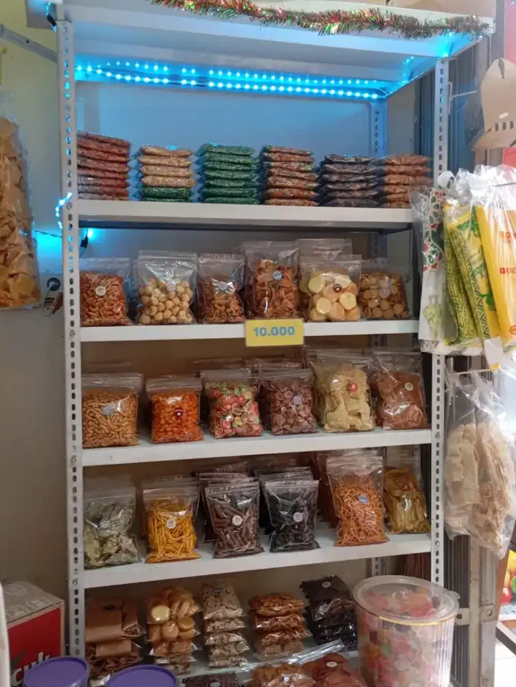 Di jual 4 rak untuk menaru snak/ngewarung/menaru file