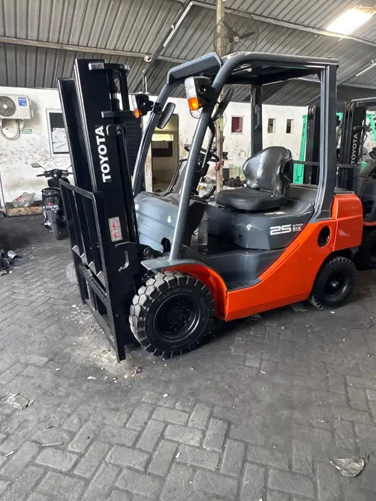Forklift bekas Toyota