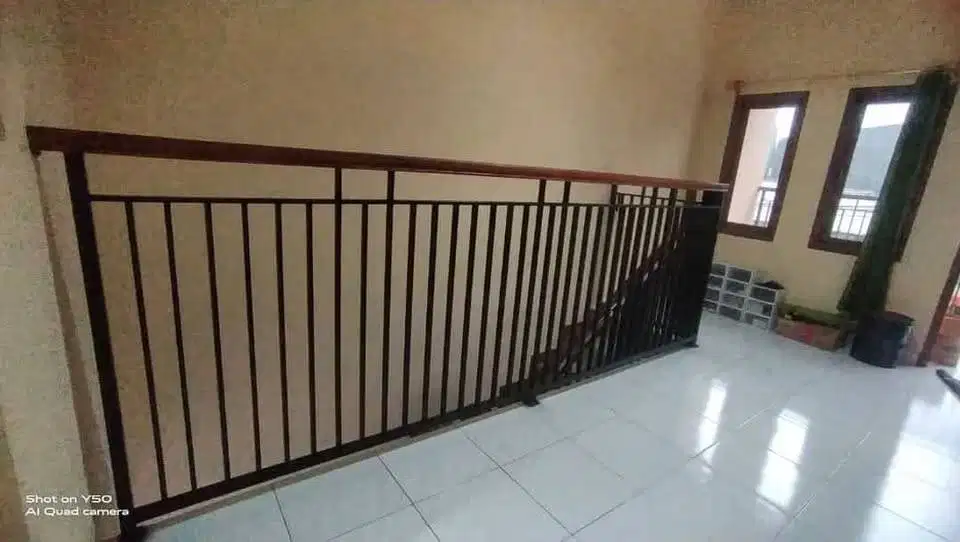 Railling tangga/railling balkon rumah model minimalis