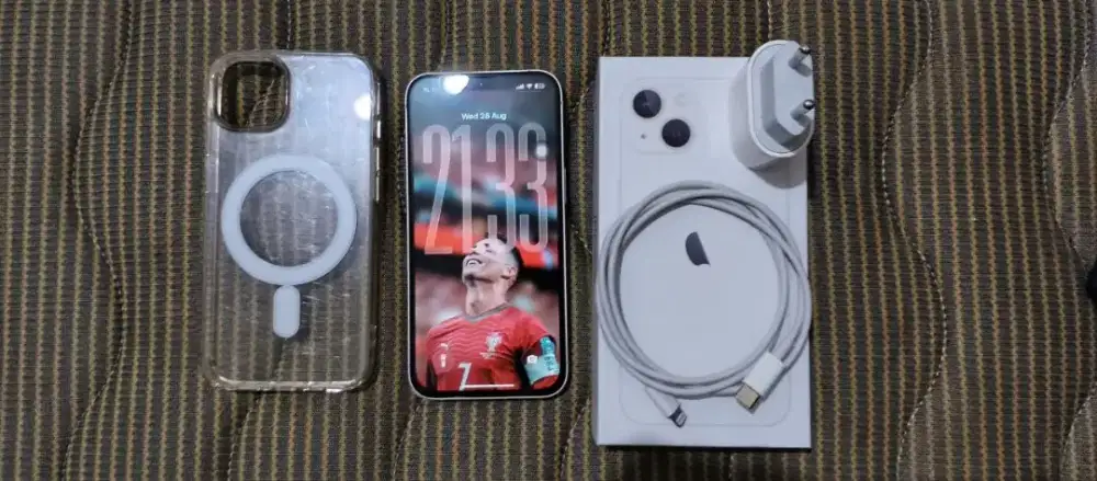 iPhone 13 256GB (White) Inter – Fullset