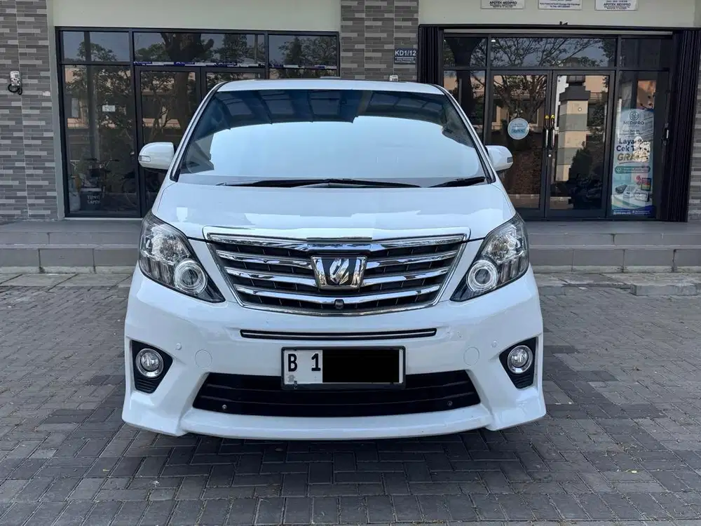 Alphard SC Premium Sound 2013/ Putih