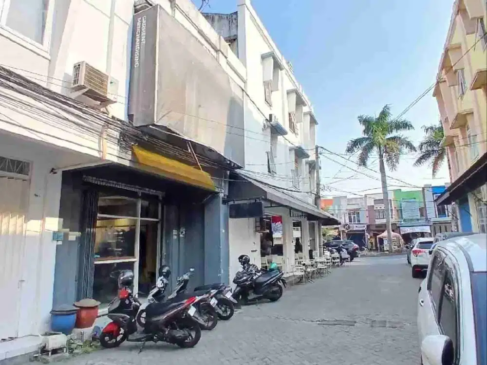 Ruko di Kawasan Ramai Soekarno Hatta Parkir Central