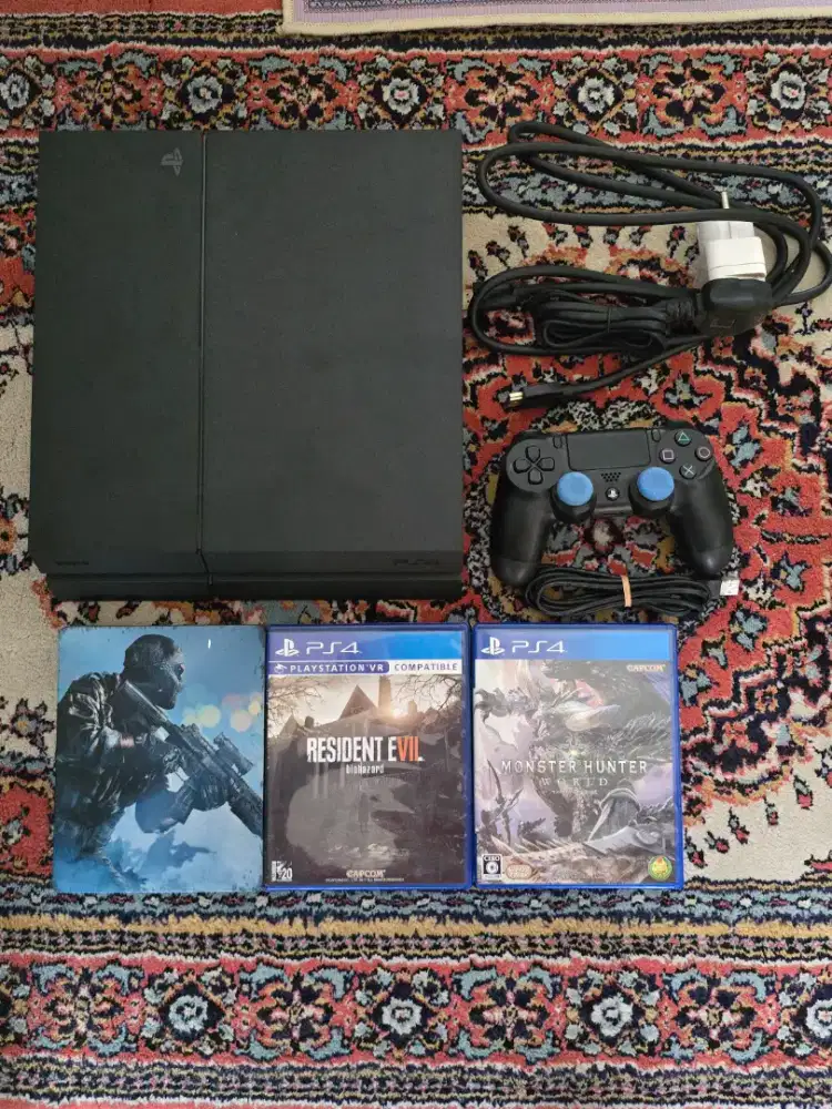 SONY Playstation PS4 FAT 500GB 1 Stik dan 3 Game