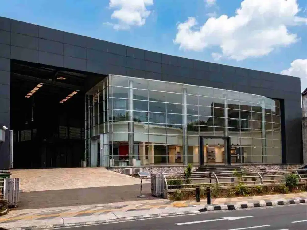 Dijual Gedung Strategis Margonda