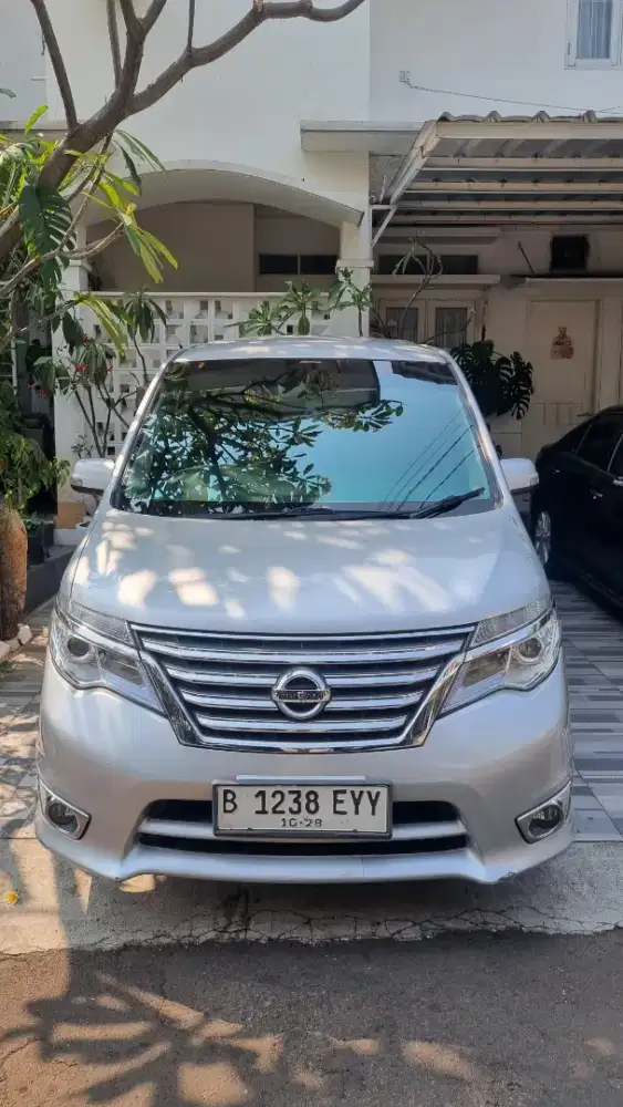 Nissan Serena HWS AT 2016