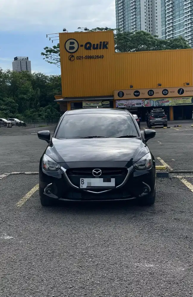 TERMURAH!! MAZDA 2 R SKYACTIV AT MATIC 2018 HITAM