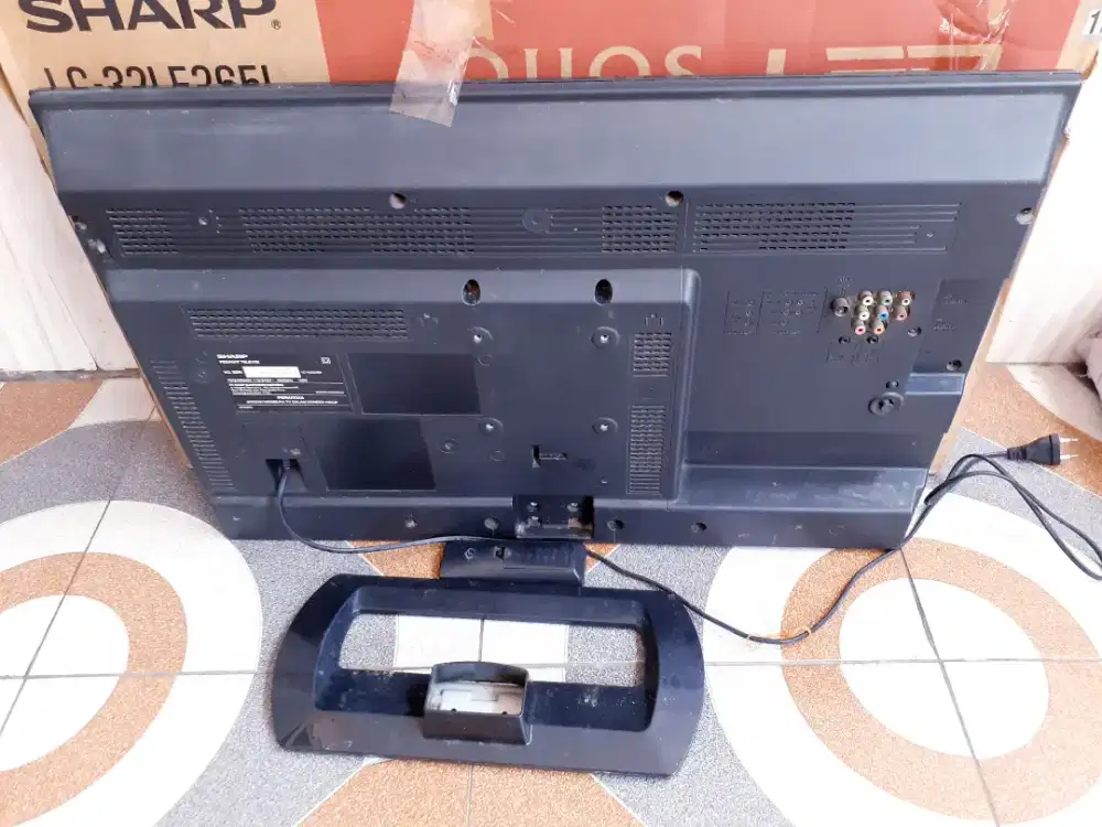 TV LED SHARP 32IN ATV KONDISI NORMAL SEGEL GARANSI