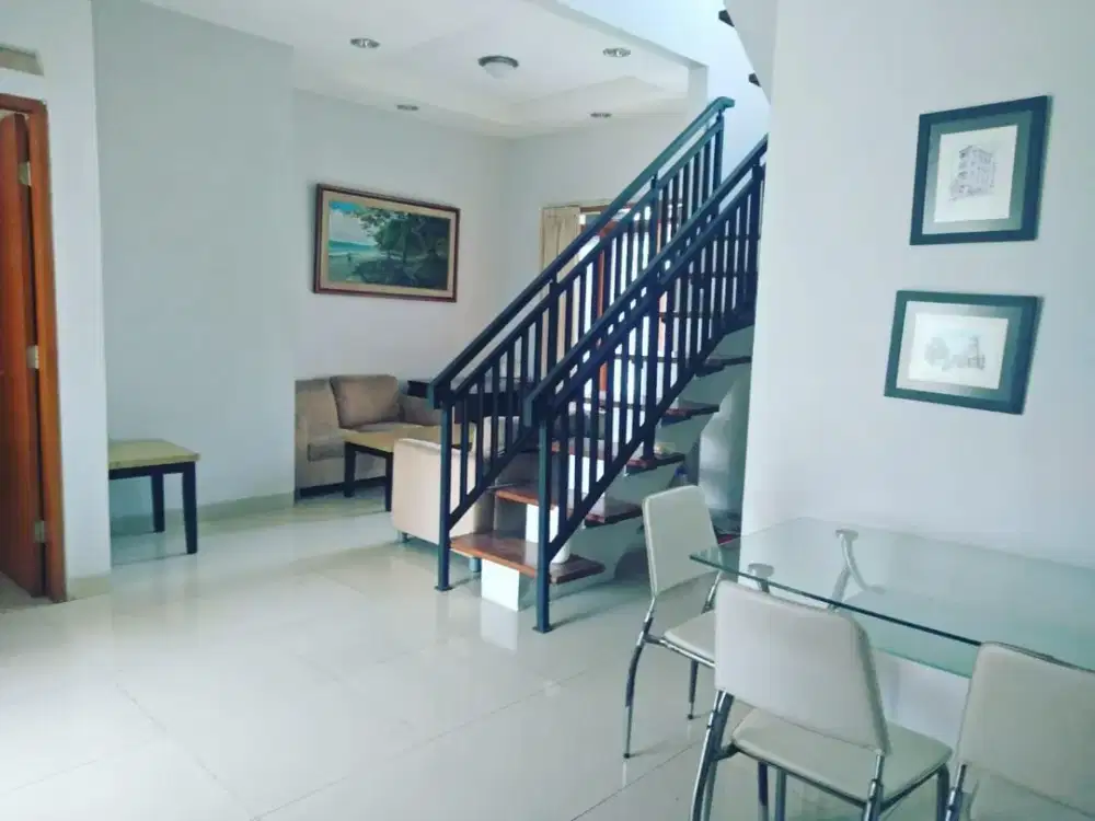 KOMP CIKUTRA INDAH RESIDENCE, CIKUTRA. RUMAH BAGUS 2 LANTAI DI KOTA BANDUNG