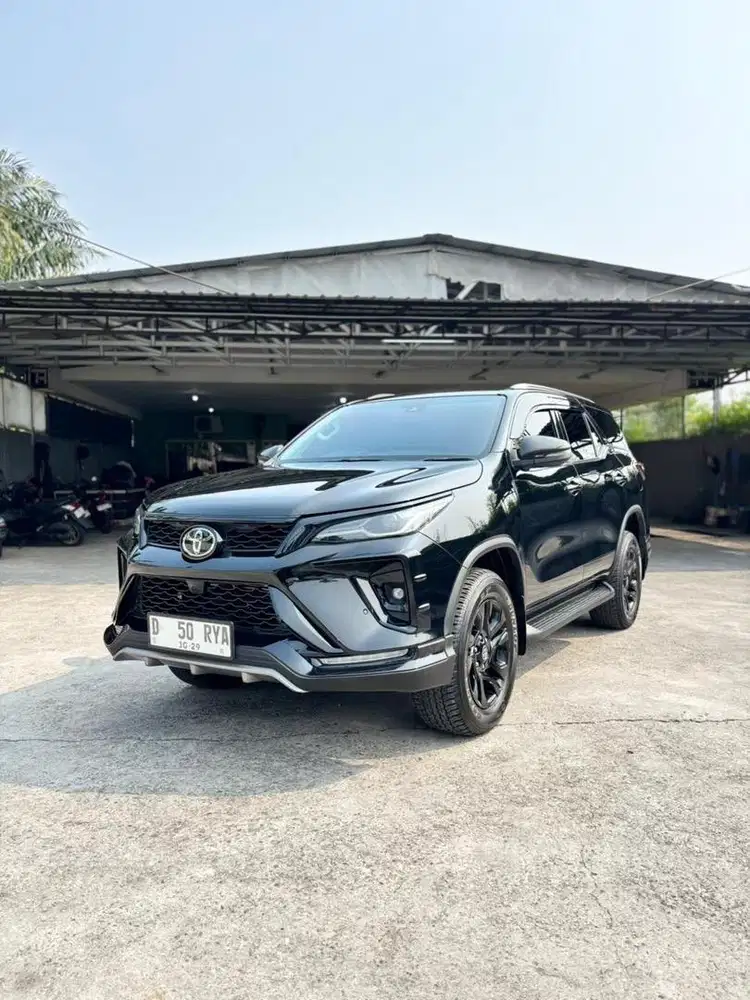 VRZ GR 2.8 TSS LEGENDER  2024 Km 22 Ribu Servis Ricord
