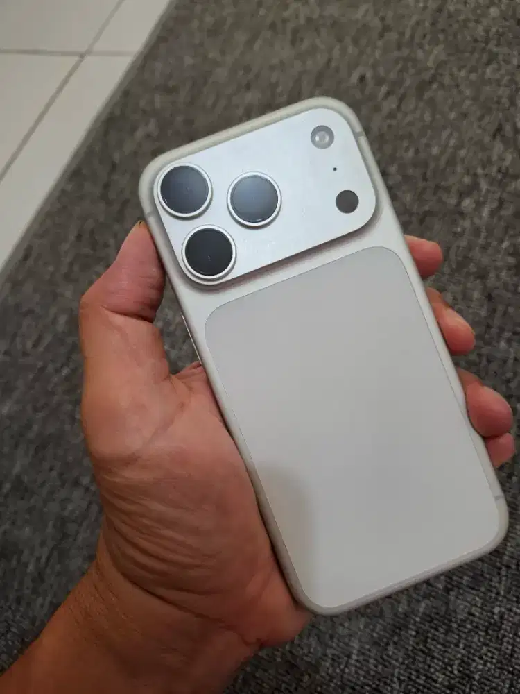 Iphone 17 Pro 256 iBox BH100 mulus
