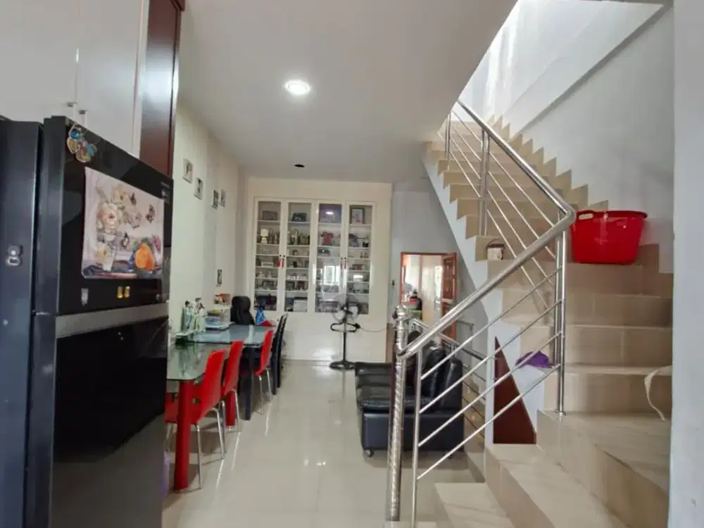 RUMAH JALAN KATAMSO GG NASTI MEDAN