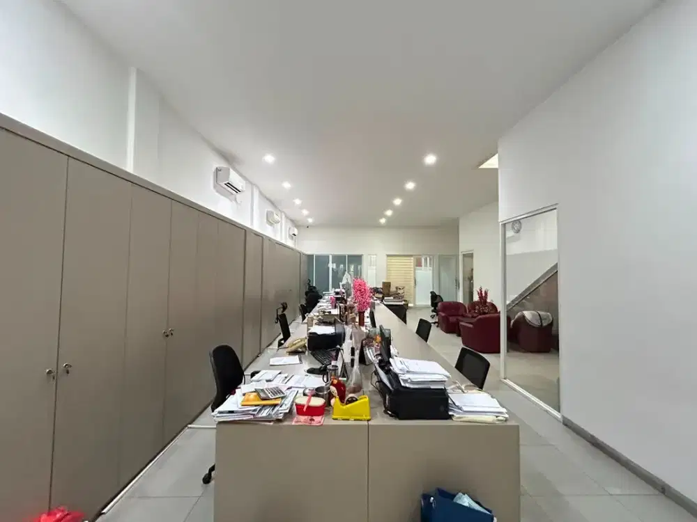 Villa Komplek Taman Polonia