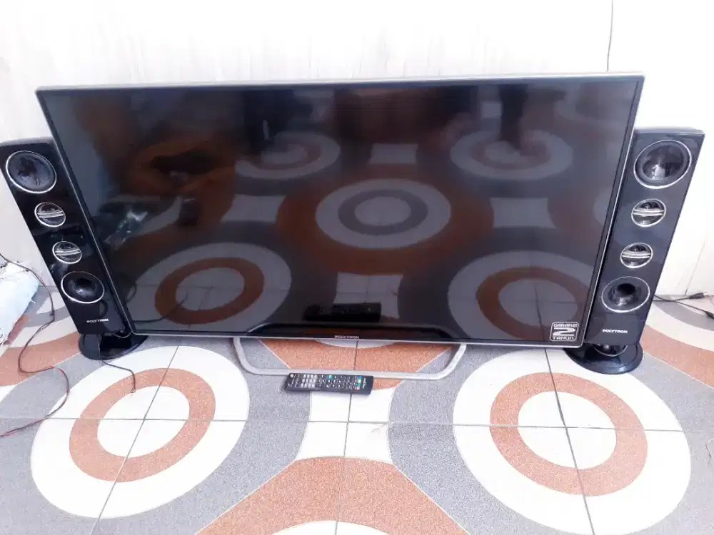 TV LED POLYTRON 43IN 43TS866 SPEAKER  DIGITAL SEGEL GARANSI