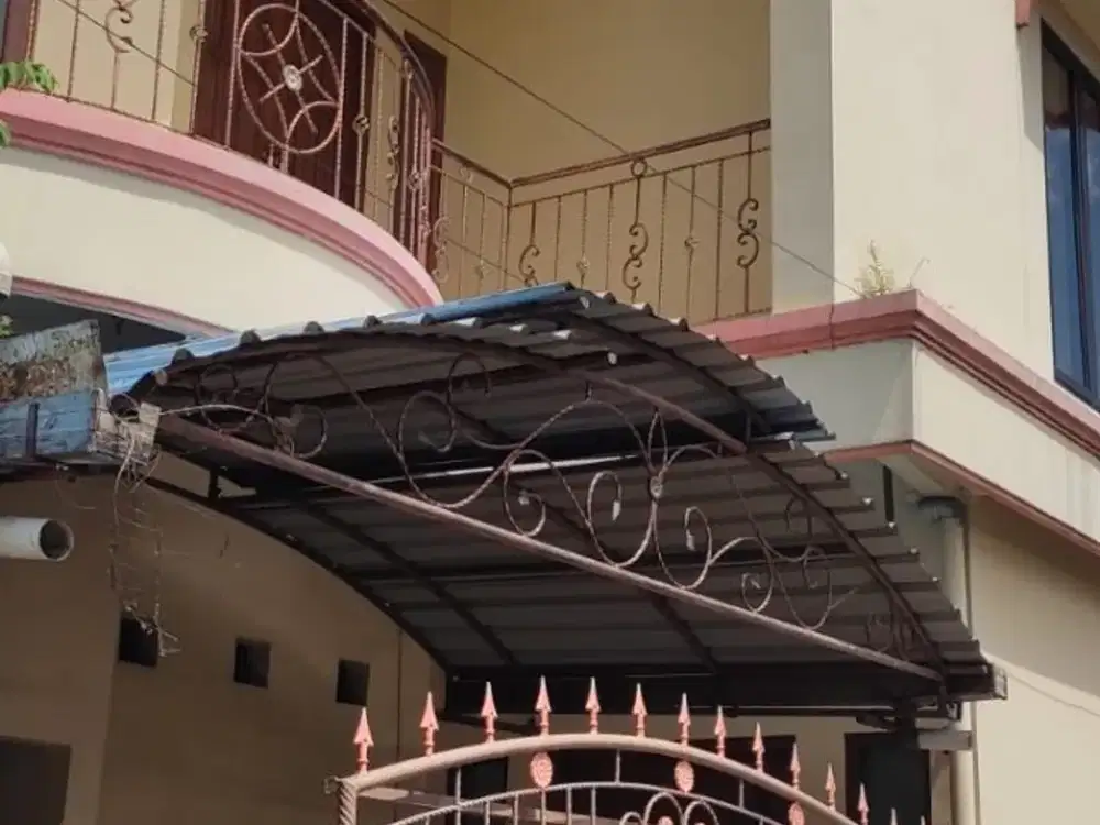DISEWAKAN TAHUNAN / PERTAHUN RUMAH 2 LANTAI MURAH - PAJANG, SOLO