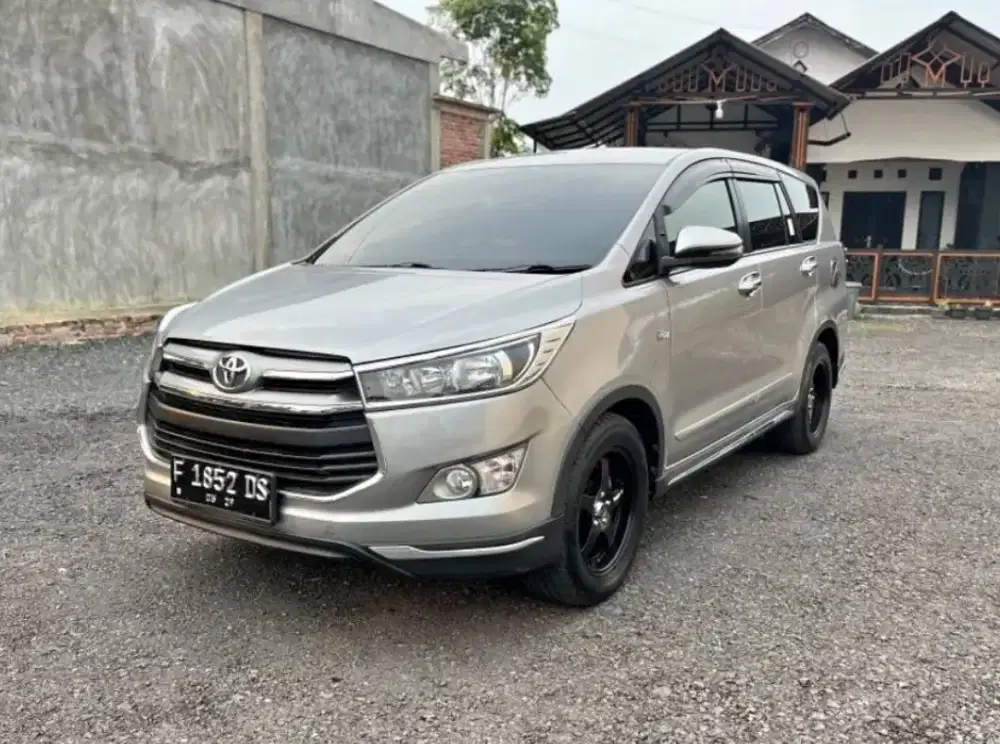 INNOVA G SOLAR 2019 MANUAL