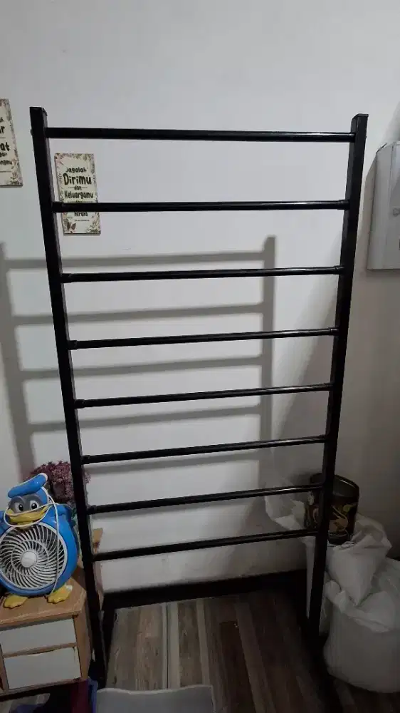 Rak multifungsi singel