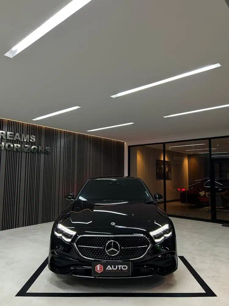 Mercedes Benz E300 AMG 2025