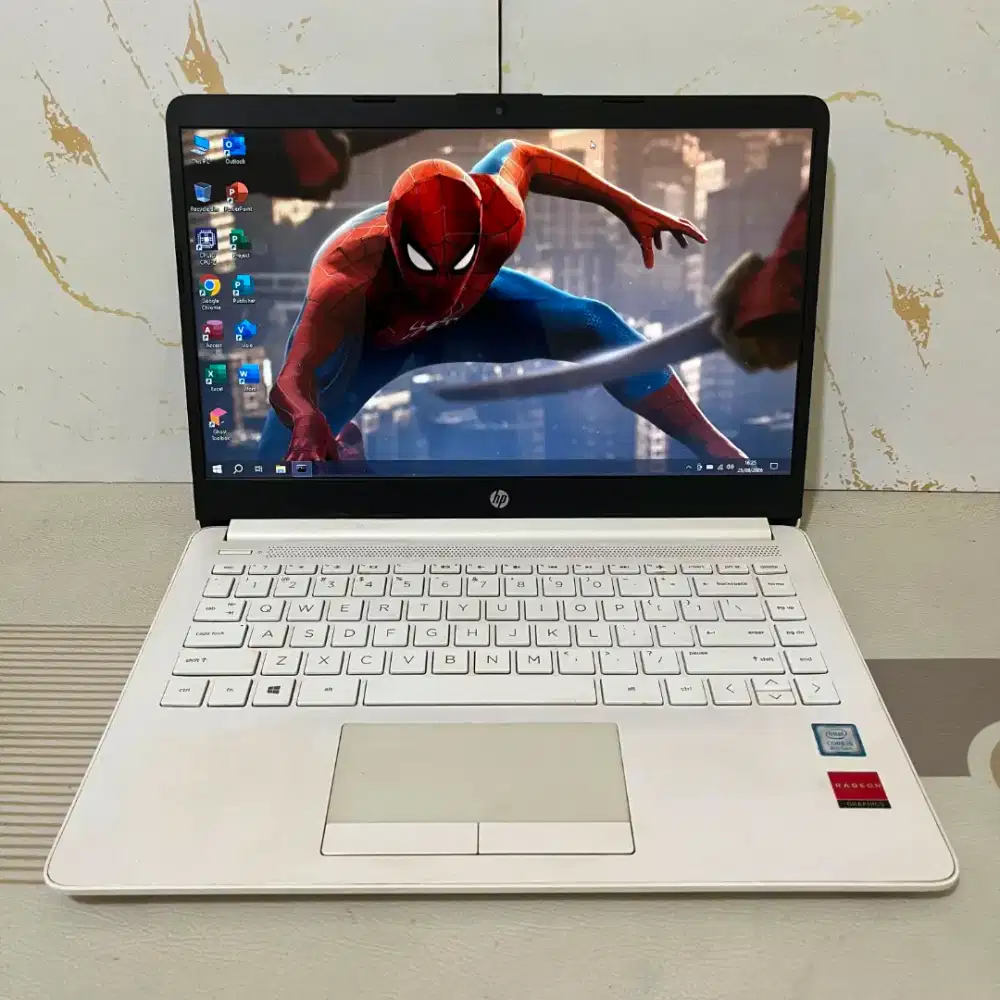 Laptop HP 14s-cf0.