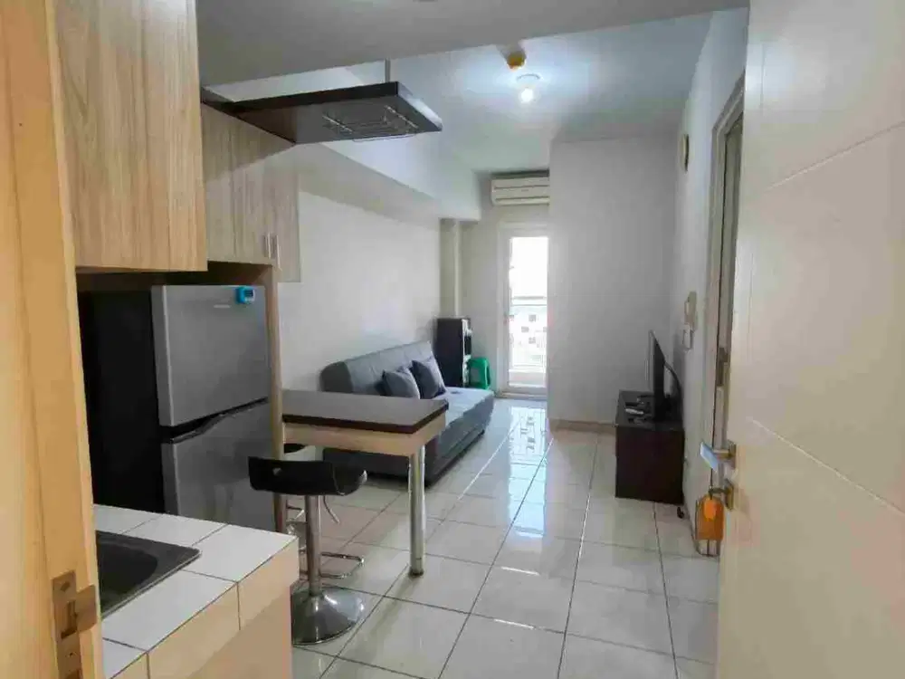 Di sewakan tipe 2 bed furnish di Tower Davalia Lt.21, View Lake/Mall, Apartemen The Springlake, Summarecon Bekasi.