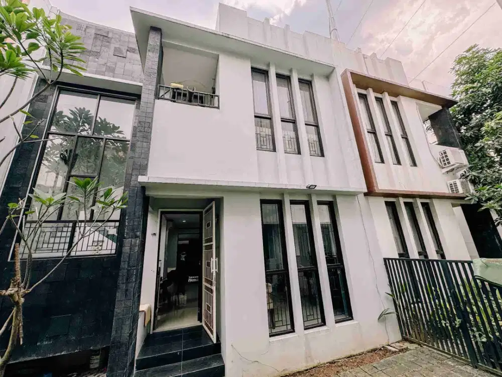 RUMAH 3 LANTAI SHM PONDOK LABU JAKARTA SELATAN FURNITUR  BANGUNAN BARU RAPI SIAP HUNI