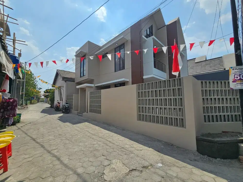Rumah Hook Semi Furnished dekat Sanata Dharma Paingan Maguwoharjo