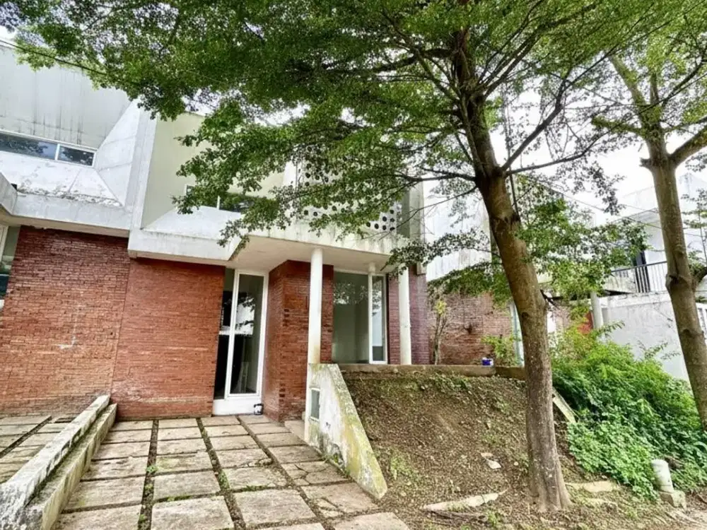 DIJUAL Rumah Minimalis Terawat Ada Halaman Belakang Siap Huni Lingkungan Aman dg Fasilitas Perumahan Lengkap Dekat Kampus dan Perbelanjaan di The OZ